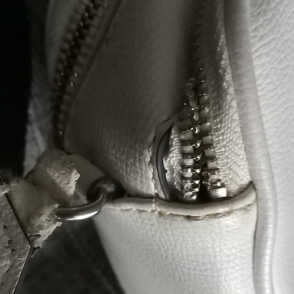 Karl Lagerfeld Silver Logo.Bag. Strap Is Worn Seen In Pic. This Was Gifted To Me - Picture 5 of 9